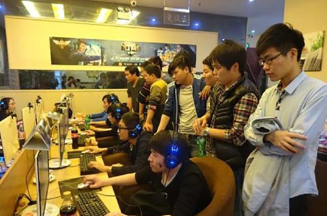 如何处理小盲位对大盲位的防守？德扑中最频繁的博弈点。（拆解小盲对大盲：掌握德州扑克最常见的对抗与应对）